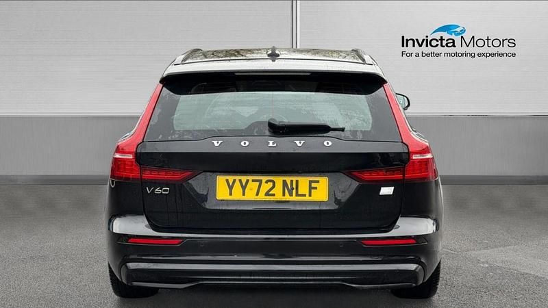 Used Volvo V60 Plus 350 HP (257 kW) 2022 Black Estate