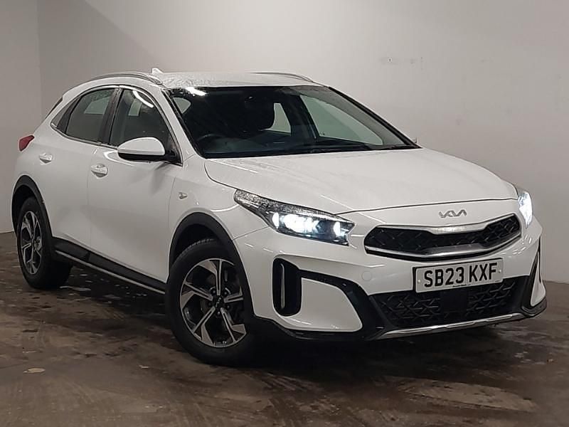 White Used 2023 Kia XCeed SUV | £16,998 (Good price) - Image 1/4