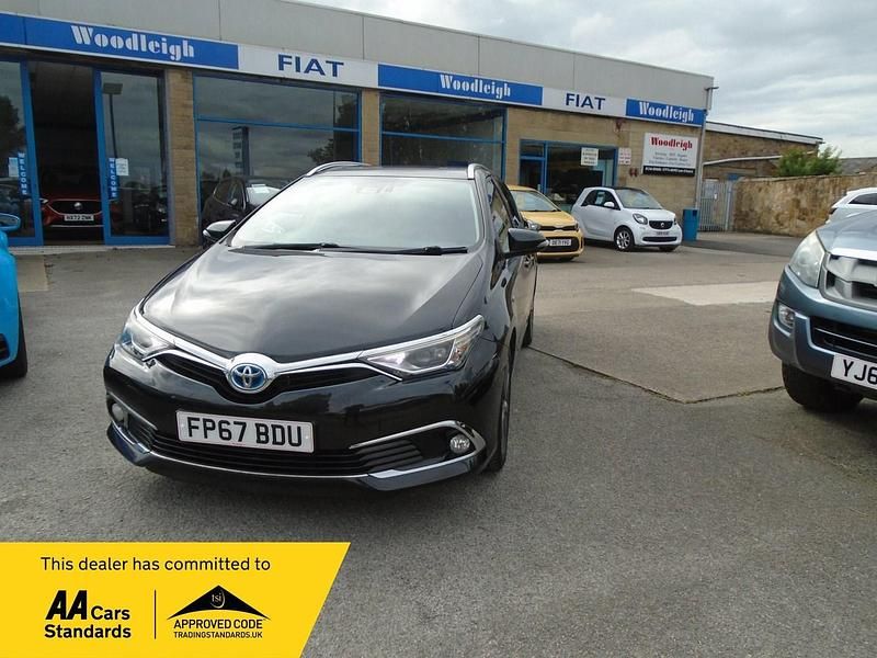 Black Used 2017 Toyota Auris Hybrid Estate | £11,495 (A bit pricey) - Image 1/4