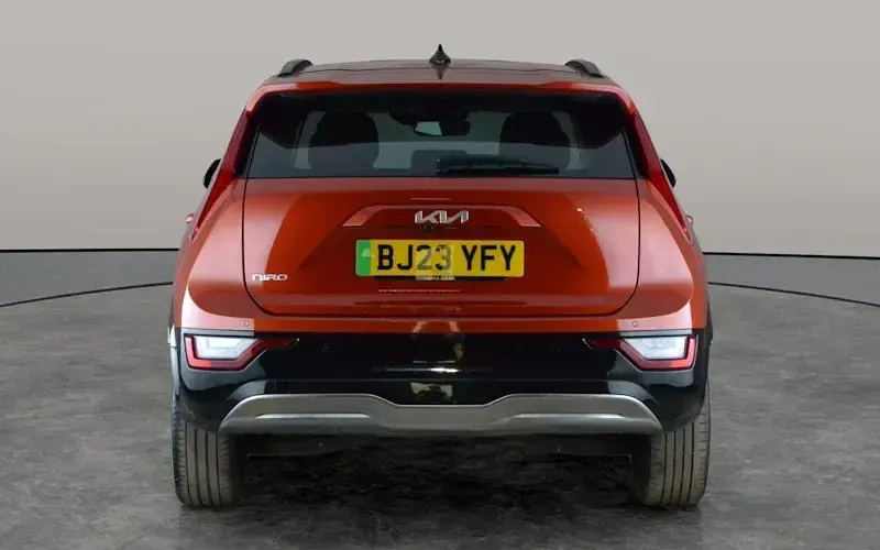 Used Kia e-Niro 150 kW (204 HP) 2023 Orange SUV