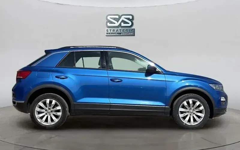 Używany VW T-Roc SE 116 KM (85 kW) 2020 Niebieski SUV
