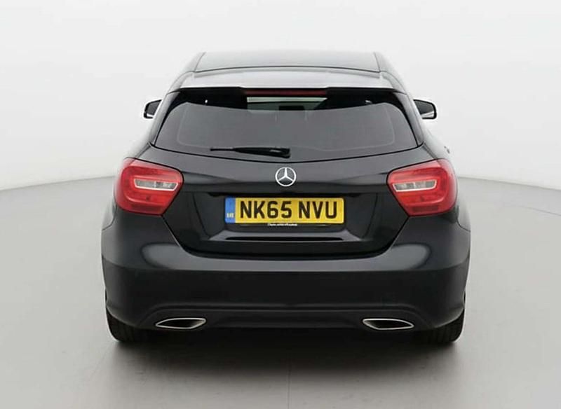 Used Mercedes A180 SE 122 HP (89 kW) 2015 Black Hatchback