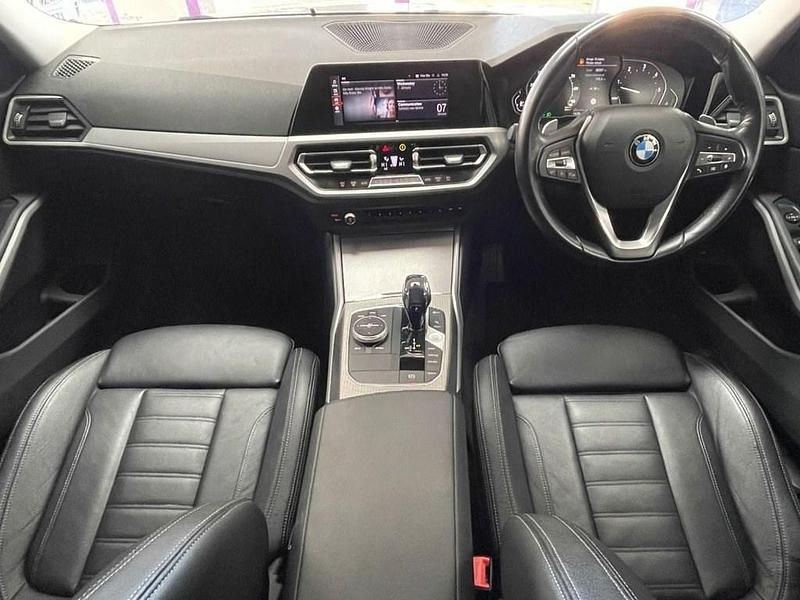 Used BMW 330 Sport Line 265 HP (194 kW) 2020 White Estate
