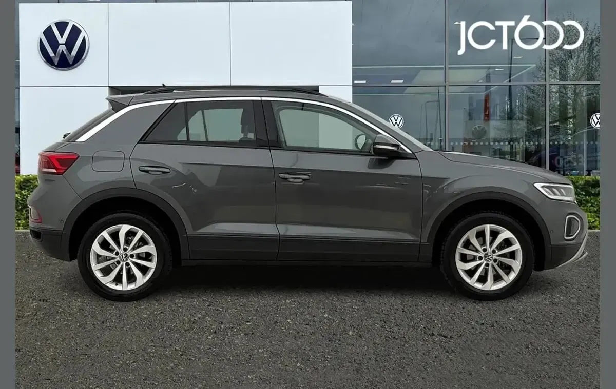 Used VW T-Roc Match 150 HP (110 kW) 2025 Grey SUV
