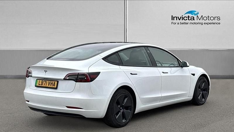 Used Tesla Model 3 Standard Range 208 kW (283 HP) 2021 White Sedan