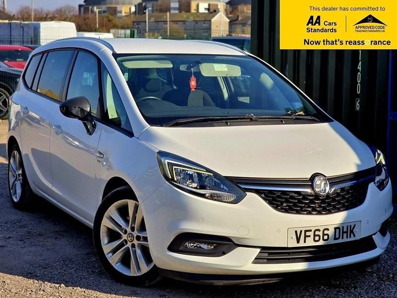 Used Vauxhall Zafira SRi 140 HP (102 kW) 2017 White MPV