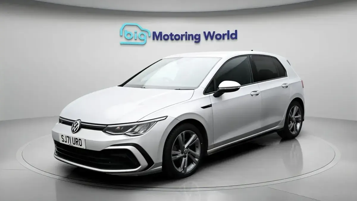 Used VW Golf VII R-line 150 HP (110 kW) 2021 Silver Hatchback