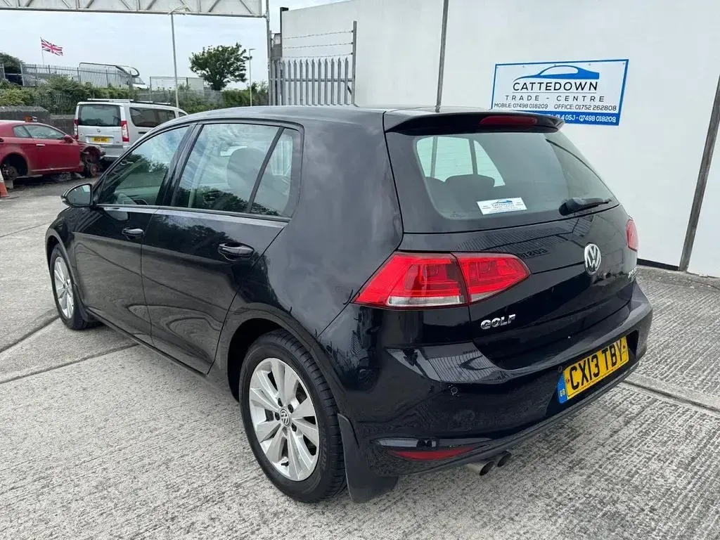 Used VW Golf VII SE 150 HP (110 kW) 2013 Black Hatchback