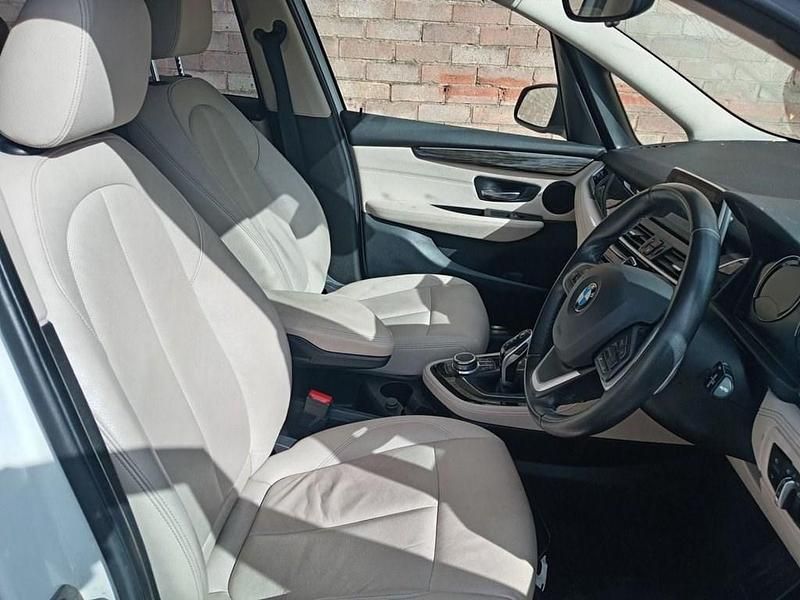 Used BMW 220 Luxury Line 190 HP (139 kW) 2020 White Estate