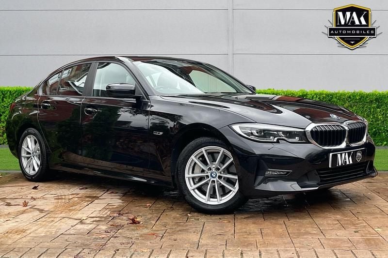 Black Used 2022 BMW 330e Comfort Edition Sedan | £11,690 (A bit pricey) - Image 1/4