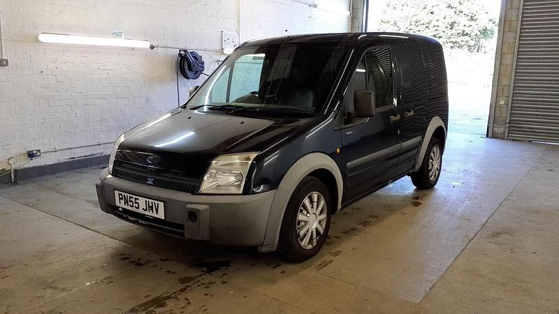 Used Ford Transit 75 HP (55 kW) 2005 Green Van