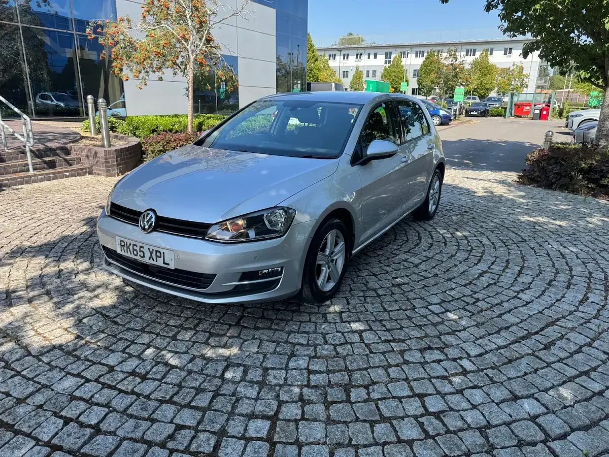 Used VW Golf VII Match 105 HP (77 kW) 2015 Silver Hatchback