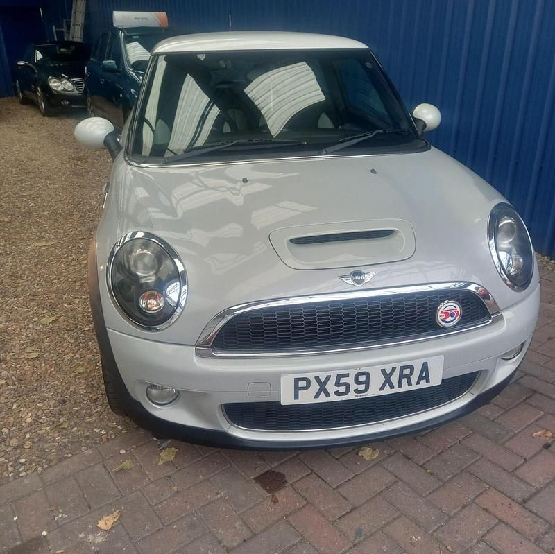 Used Mini Cooper S Hatch 175 HP (128 kW) 2009 Silver Hatchback