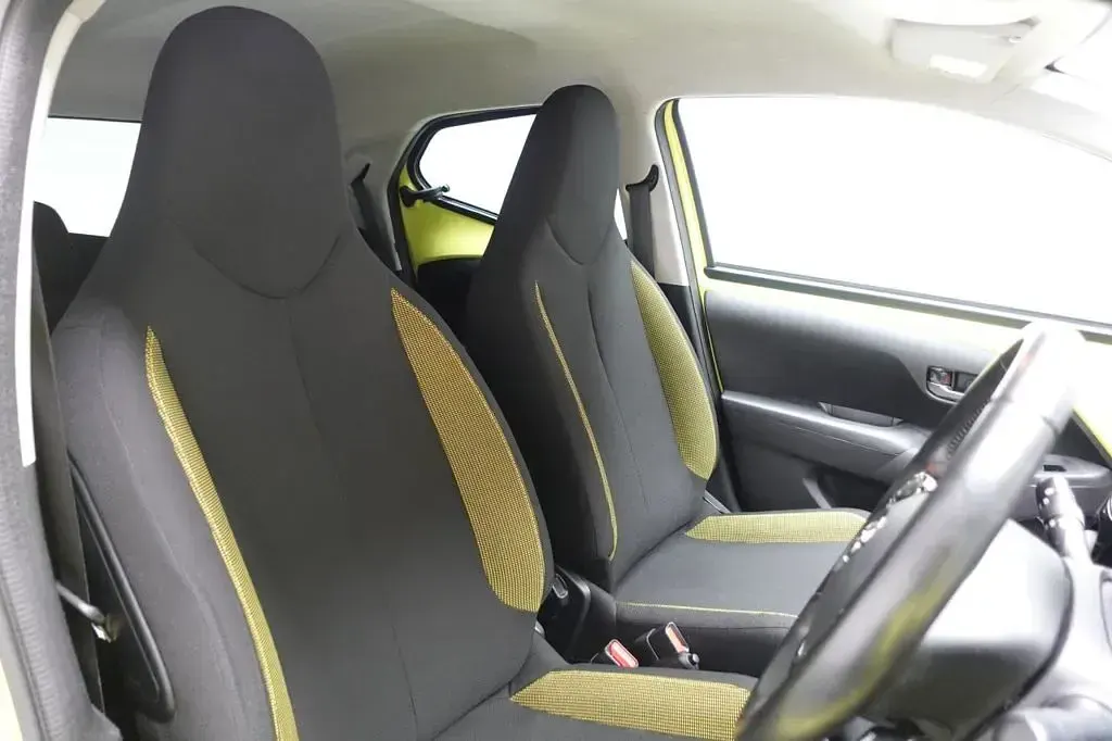 Used Toyota Aygo X-cite 68 HP (50 kW) 2017 Yellow Hatchback