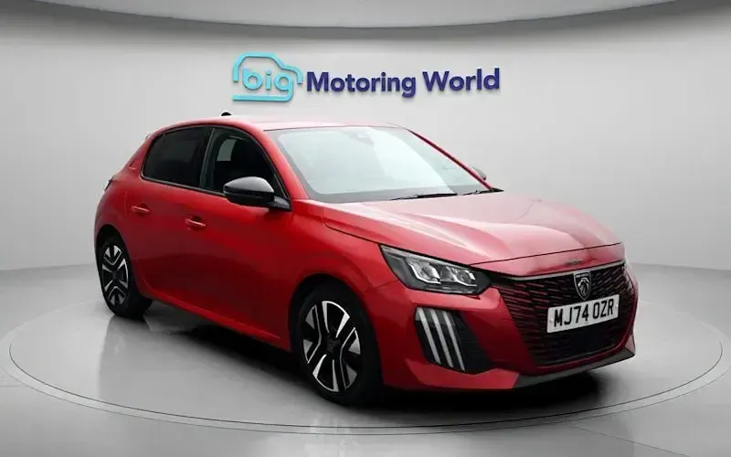 Used Peugeot 208 Allure 101 HP (74 kW) 2025 Hatchback