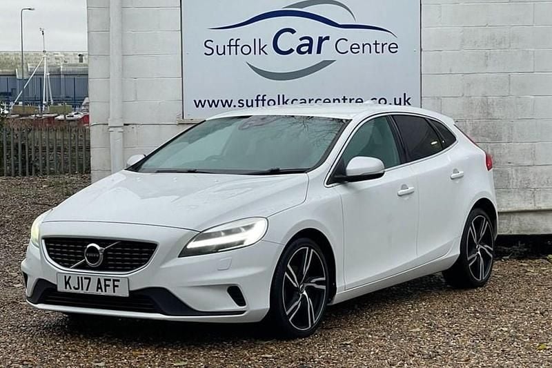 White Used 2017 Volvo V40 R-Design Pro Hatchback | £8,695 (Fair price) - Image 1/1