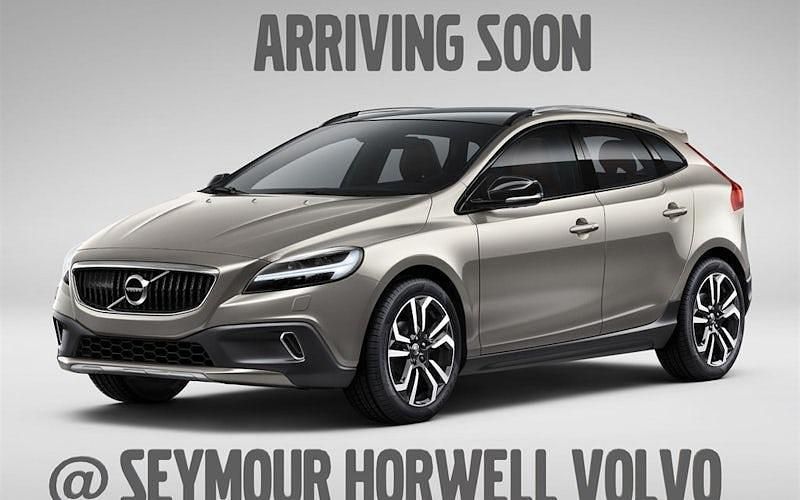Used Volvo V40 Pro 152 HP (111 kW) 2019 Hatchback