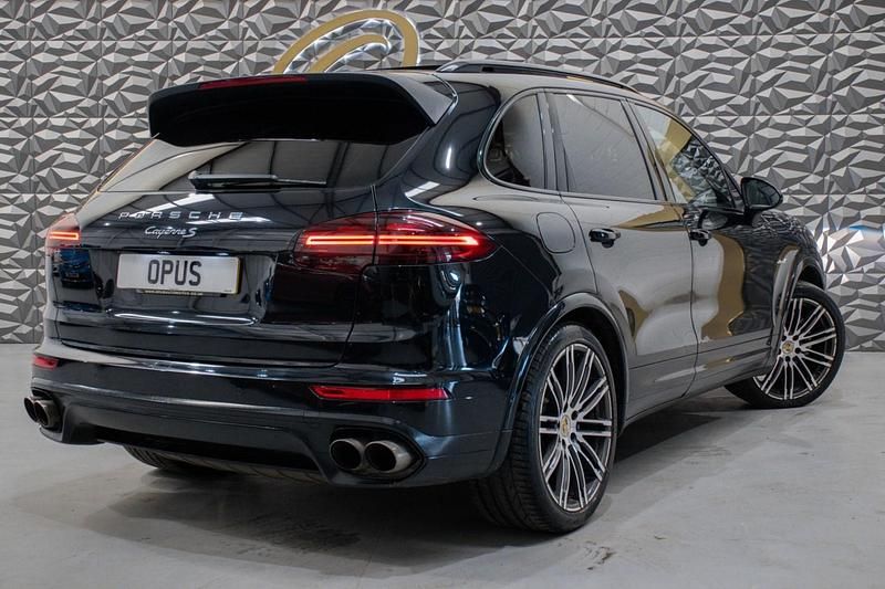 Used Porsche Cayenne Platinum Edition 385 HP (283 kW) 2017 Black SUV