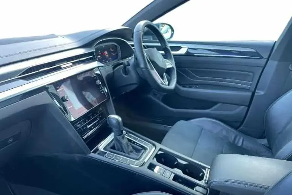 Usado VW Arteon R-line 190 HP (139 kW) 2022 Preto Citadino