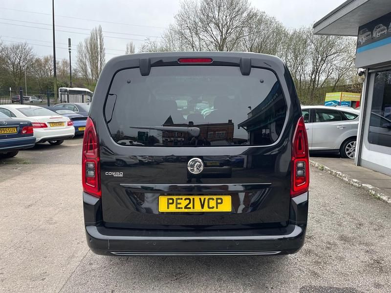 Used Vauxhall Combo S 100 HP (73 kW) 2021 Black MPV