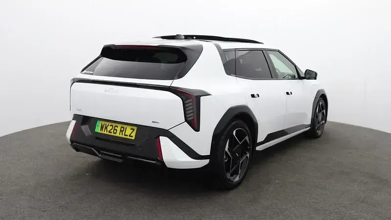 Used Kia EV4 GT-Line S 150 kW (204 HP) 2026 White Hatchback