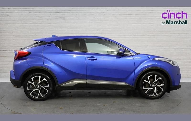 Used Toyota C-HR Design 121 HP (88 kW) 2019 Blue SUV