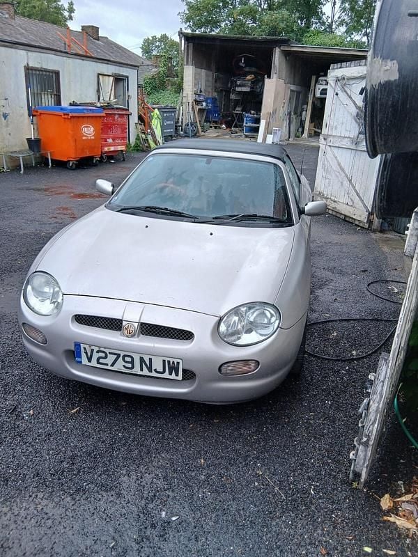 Silver Used 1999 MG F Cabriolet | £3,995 (Good price) - Image 1/4