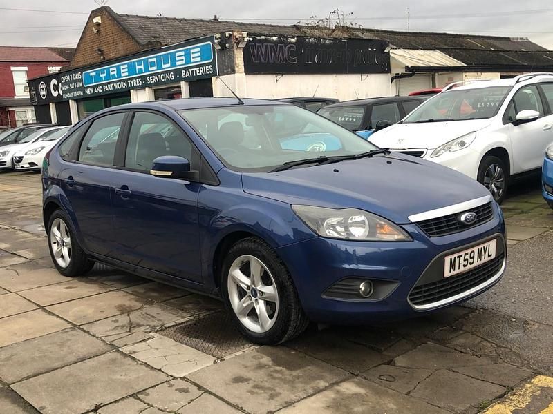 Used Ford Focus Zetec 2009 Blue Hatchback
