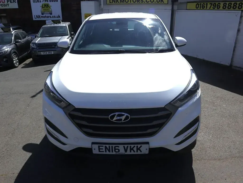 Used Hyundai Tucson 132 HP (97 kW) 2016 White SUV