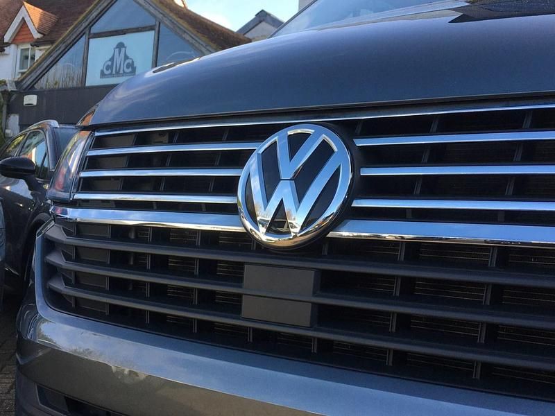 Used VW Shuttle SE 150 HP (110 kW) 2020 Grey MPV