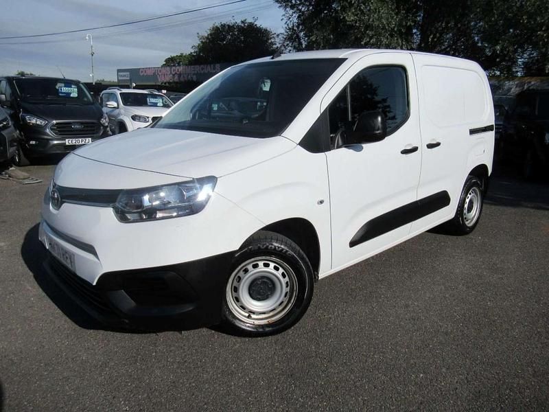 Used Toyota Proace Active 120 HP (88 kW) 2021 White MPV