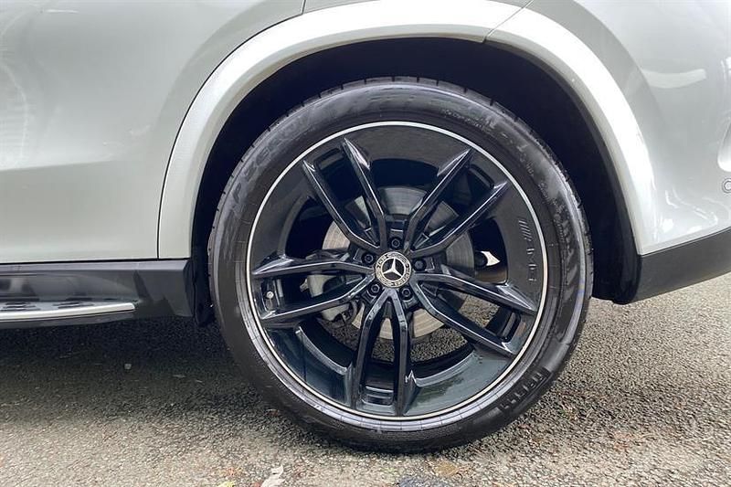 Used Mercedes GLE400 AMG Line Premium Plus 381 HP (280 kW) 2025 Opalite white Estate