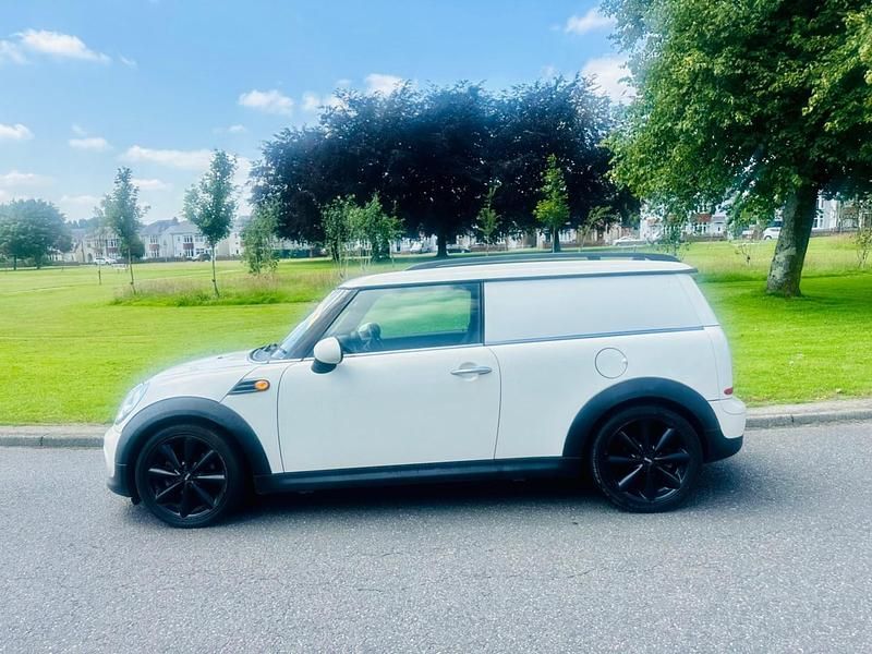 Used Mini Cooper D 110 HP (80 kW) 2012 White Hatchback