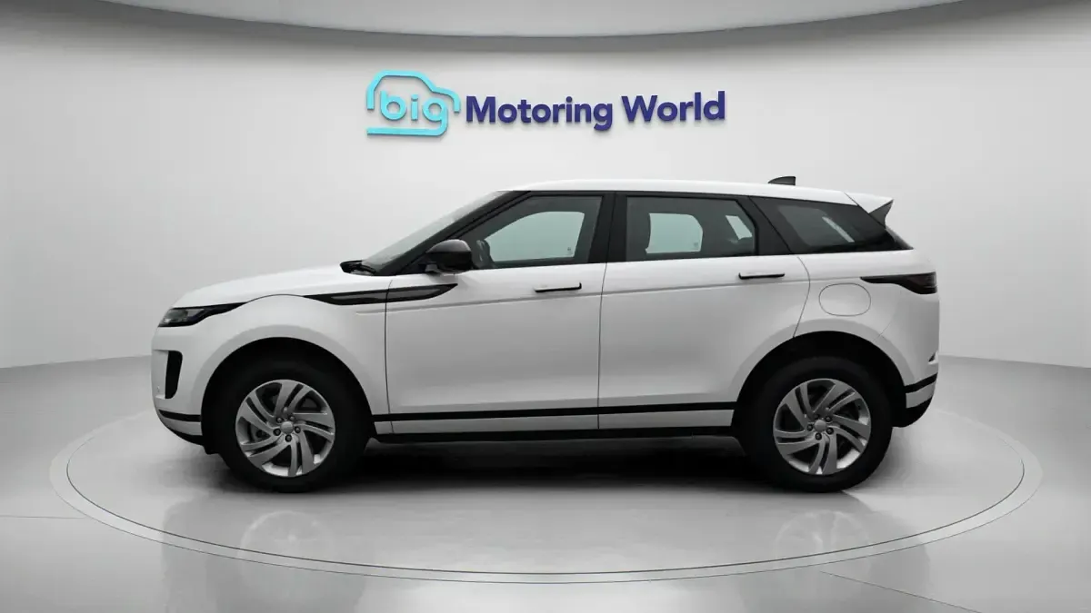 Used Land Rover Range Rover evoque S 309 HP (227 kW) 2025 White SUV