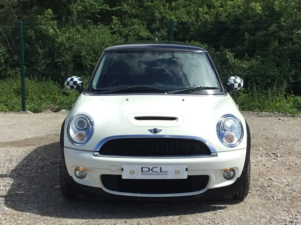 Used Mini Cooper S Hatch 184 HP (135 kW) 2010 White Hatchback