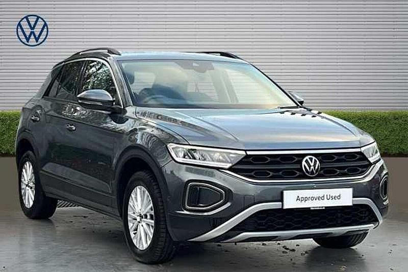 Used VW T-Roc Life 150 HP (110 kW) 2024 Grey SUV