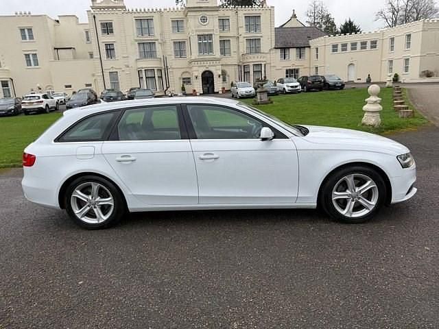 Used Audi A4 Business 163 HP (119 kW) 2014 White Estate
