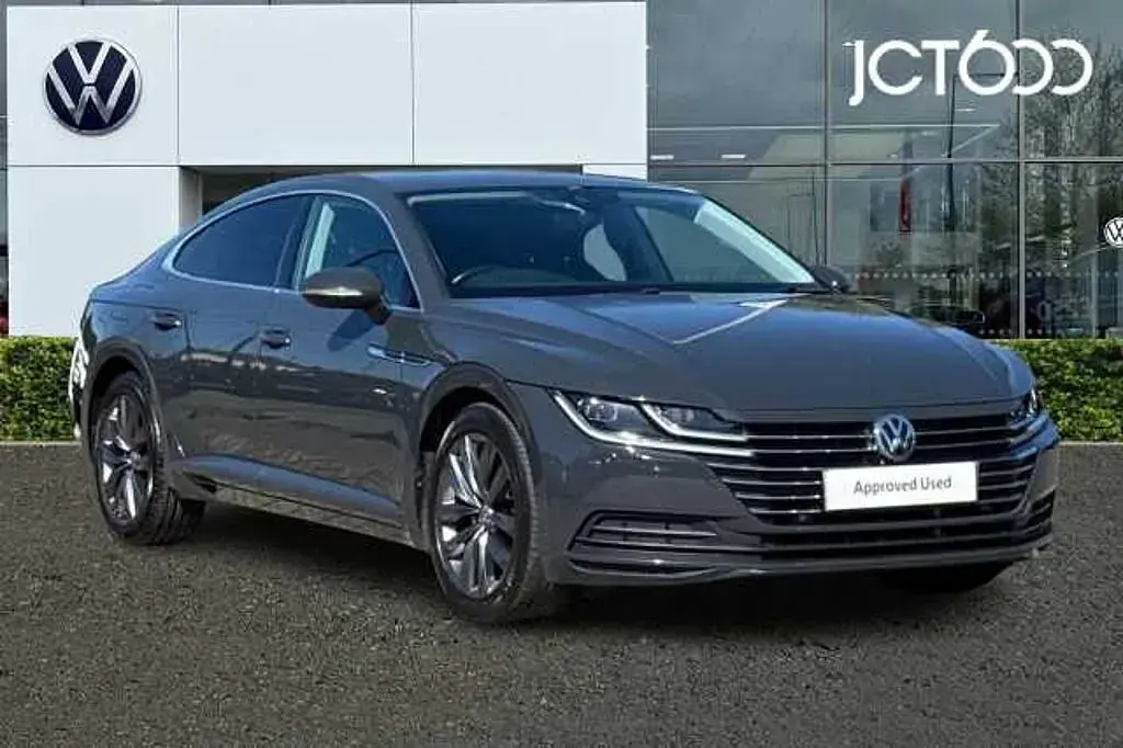 Usado VW Arteon SE 190 HP (139 kW) 2019 Cinzento Citadino