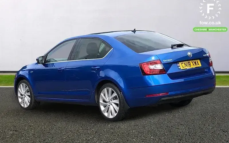 Usado Skoda Octavia 150 HP (110 kW) 2018 Azul Citadino