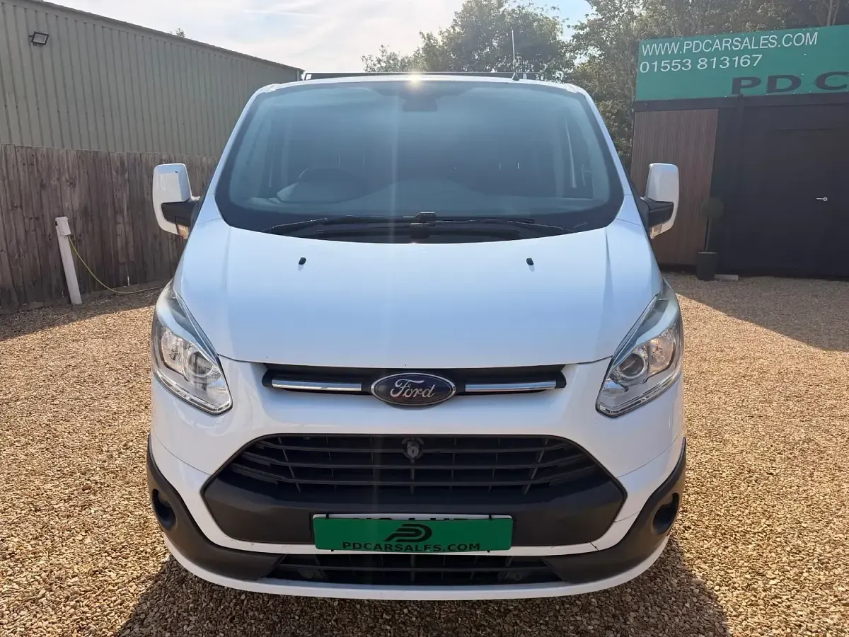 Used Ford Transit Custom Limited 125 HP (91 kW) 2014 White Van