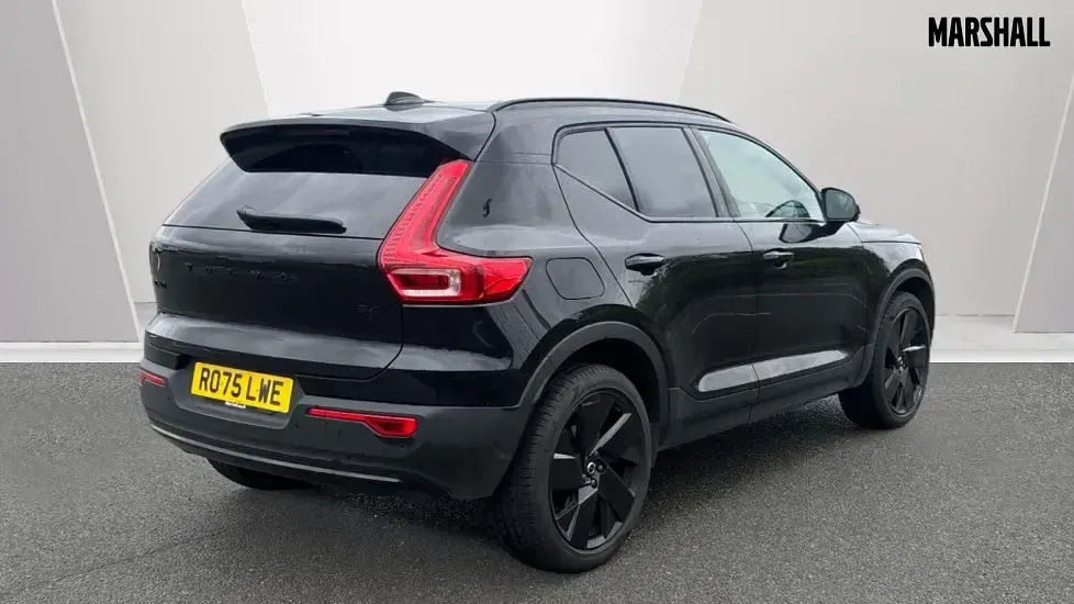 Used Volvo XC40 Plus 197 HP (144 kW) 2025 Black SUV
