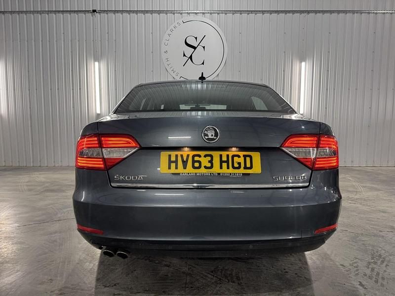 Used Skoda Superb Elegance 140 HP (102 kW) 2013 Grey Hatchback