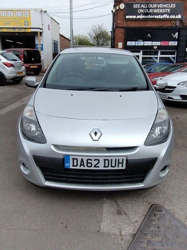 Silver Used 2012 Renault Clio IV Expression+ Hatchback | £2,995 (Fair price) - Image 1/4