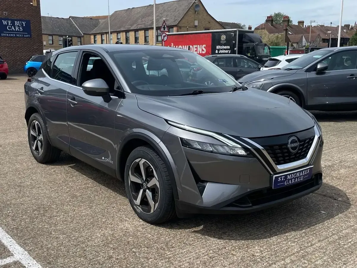 Used Nissan Qashqai Acenta Premium 190 HP (139 kW) 2022 Grey SUV