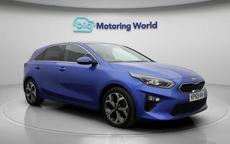 Used Kia Ceed 140 HP (102 kW) 2019 Blue Hatchback