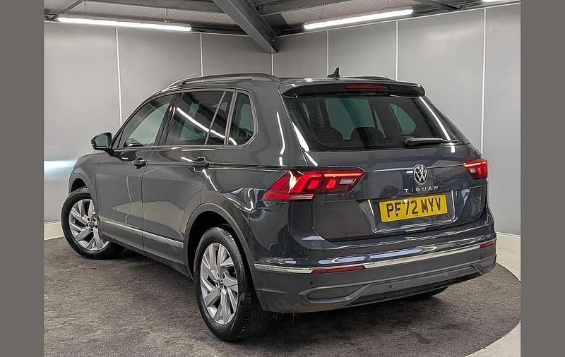 Used VW Tiguan Life 150 HP (110 kW) 2023 Grey SUV