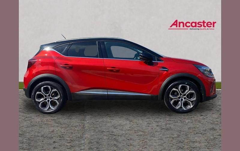 Second-hand Renault Captur Version S 91 CP (66 kW) 2021 Roșu SUV