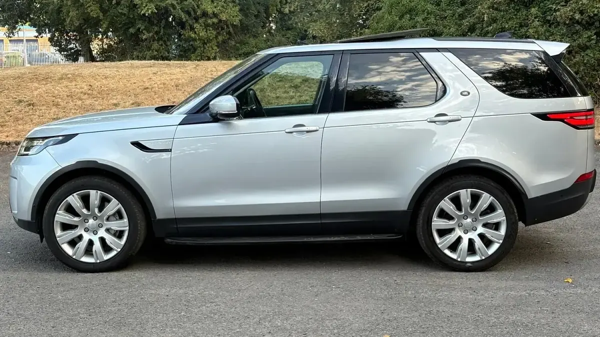 Used Land Rover Discovery 5 HSE Luxury 2019 Silver SUV