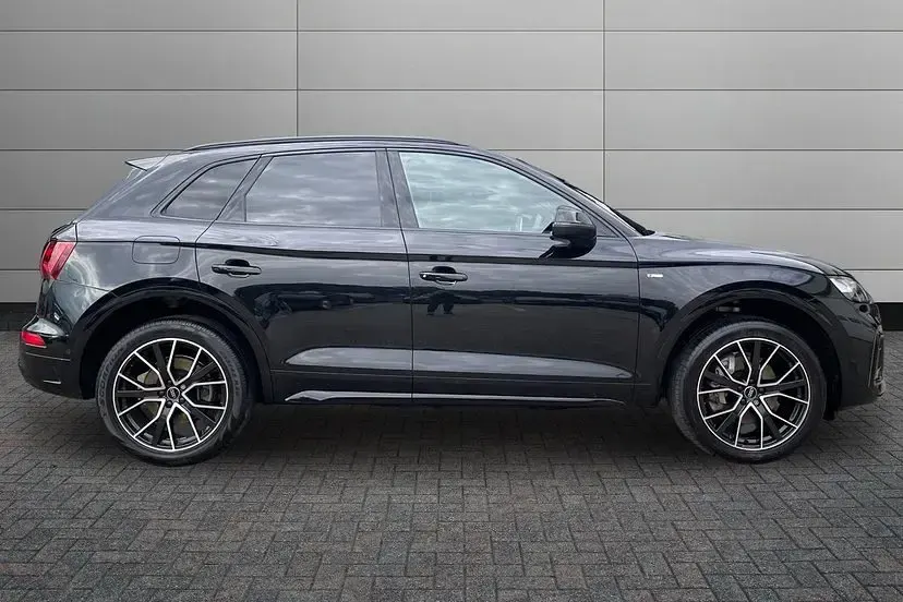 Used Audi Q5 Black Edition 265 HP (194 kW) 2024 Mythos black SUV