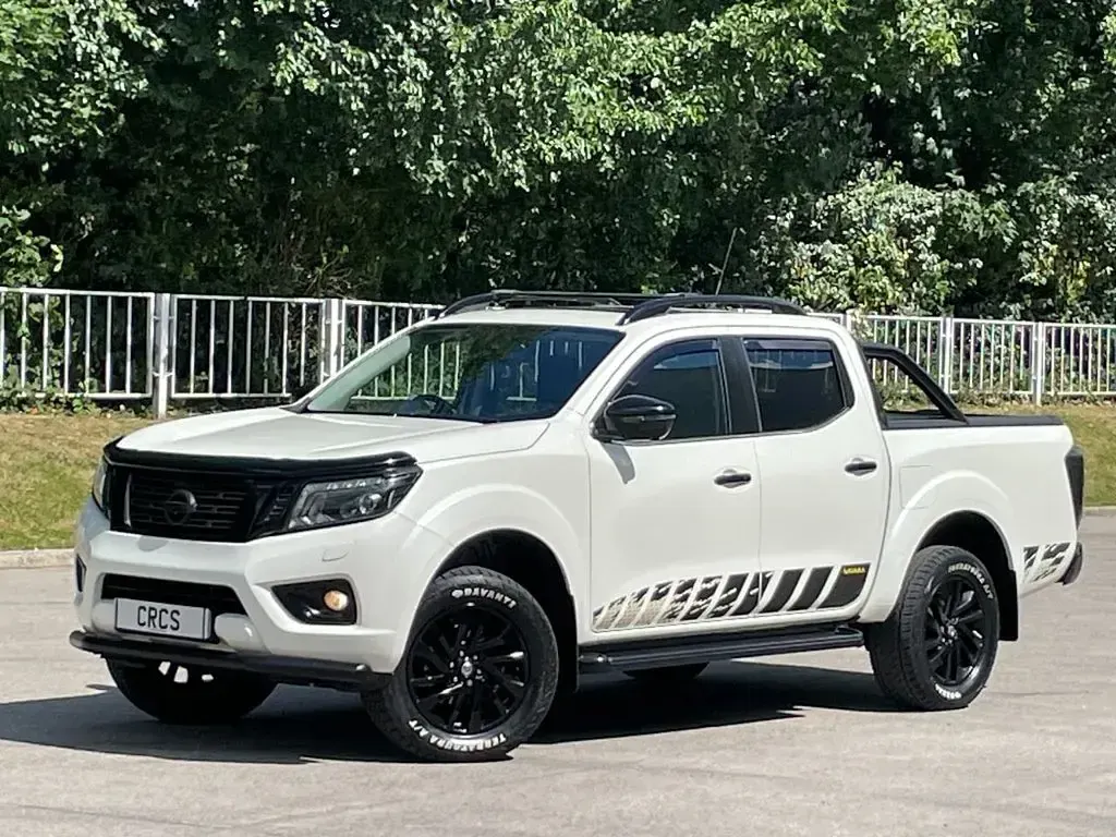 Used Nissan Navara N-Guard 190 HP (139 kW) 2018 White Pickup